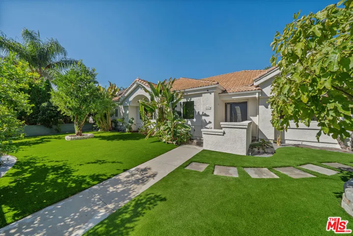 6243 Fallbrook Avenue, Woodland Hills, California 91367 — photo 4