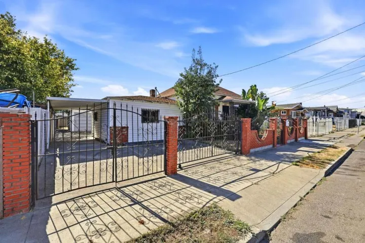 5619 Harmon Avenue, Oakland, California 94621 — photo 5