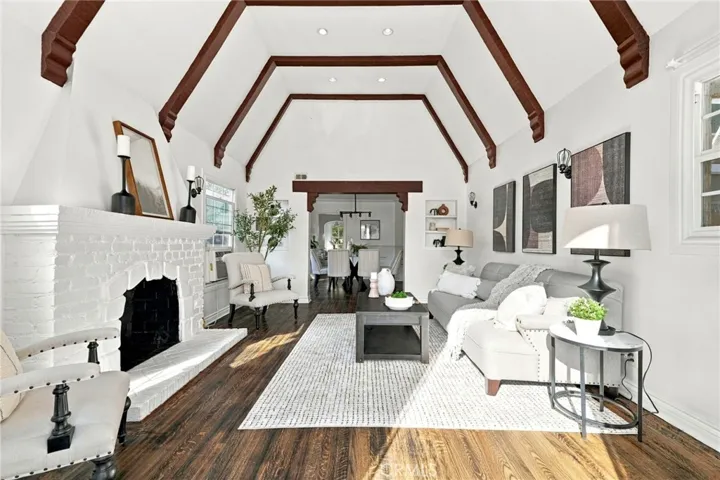 2839 Hillcrest Drive, Los Angeles, California 90016 — photo 5