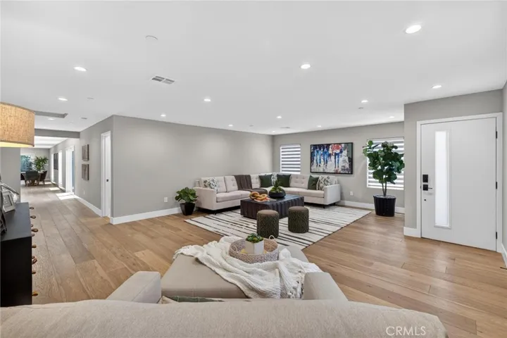 4248 Mclaughlin Avenue, Los Angeles, California 90066 — photo 5