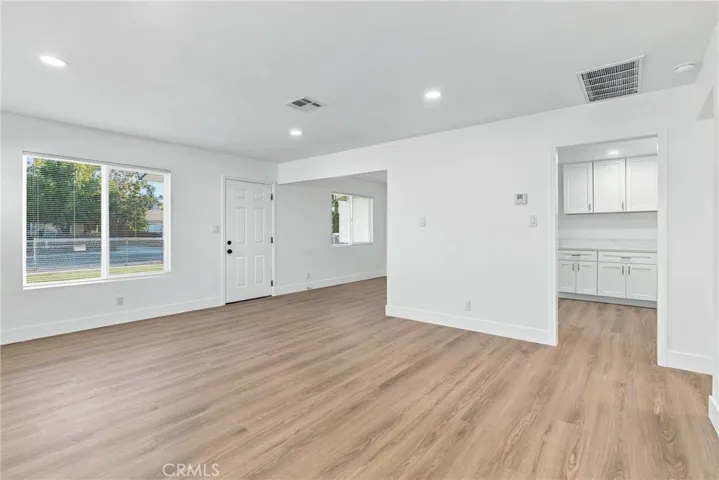 1404 Ivan Avenue, Bakersfield, California 93304 — photo 4