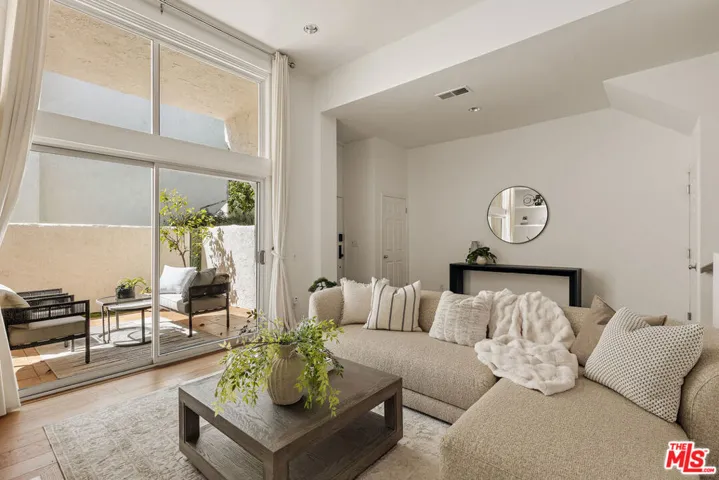 4914 1/2 Mcconnell Avenue, Los Angeles, California 90066 — photo 4