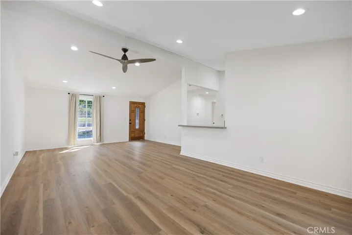 27441 Walnut Springs, Canyon Country, California 91351 — photo 4