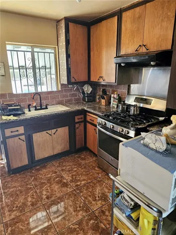1171 W 7th, San Bernardino, California 92411 — photo 4