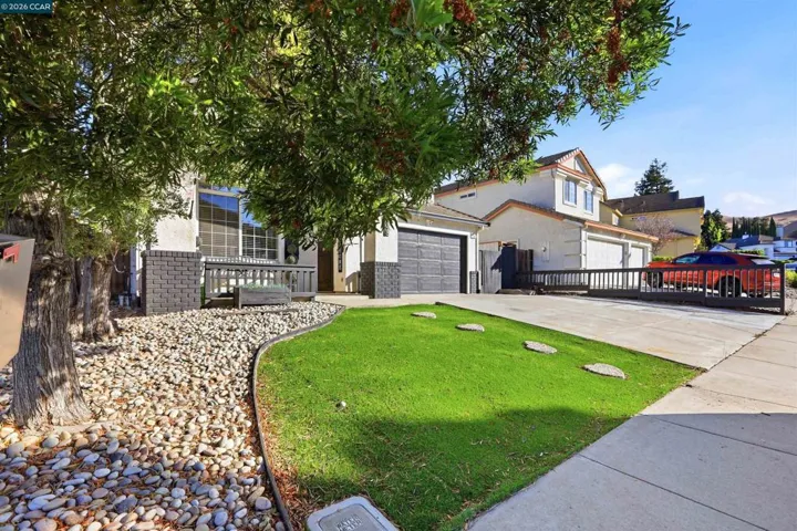 2348 Woodhill Dr, Pittsburg, California 94565 — photo 4