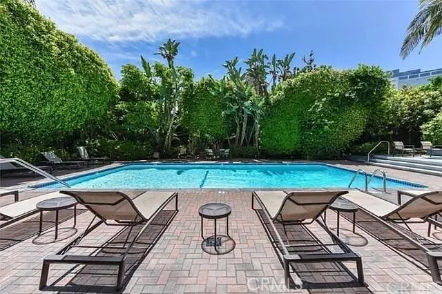 969 Hilgard, Los Angeles, California 90024 — photo 4