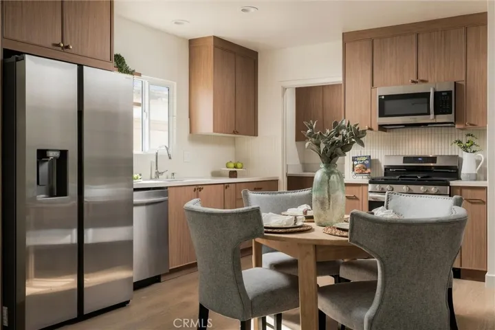341 Douglas Street, Los Angeles, California 90026 — photo 4