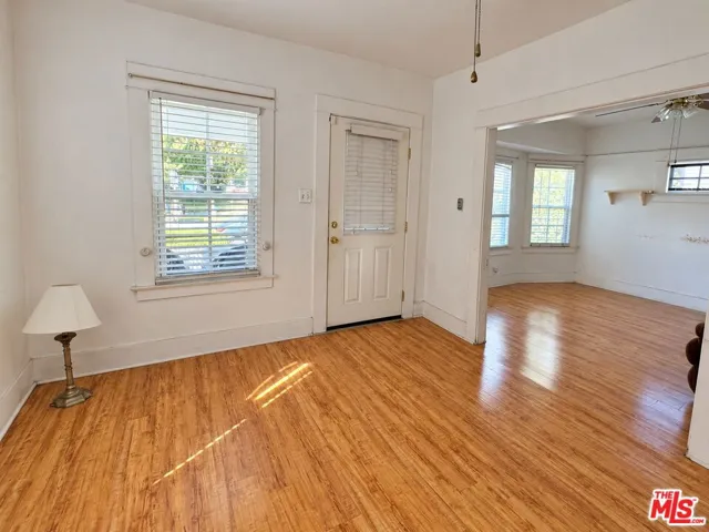 1528 W 36th Street, Los Angeles, California 90018 — photo 5
