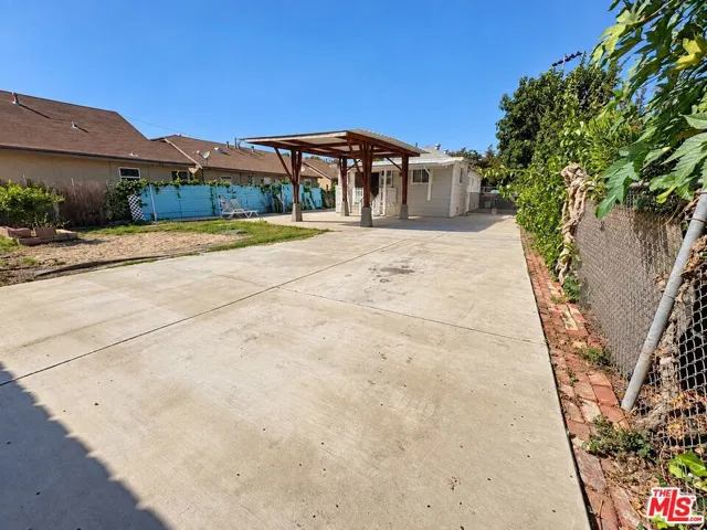 1528 W 36th Street, Los Angeles, California 90018 — photo 4