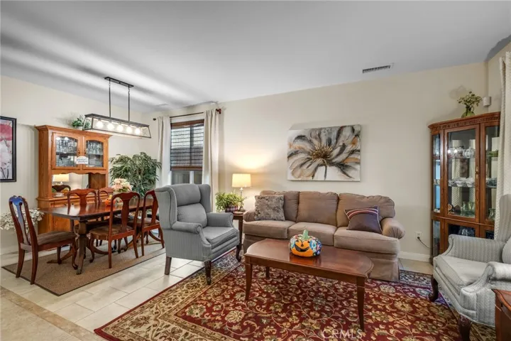 33410 Wallace, Yucaipa, California 92399 — photo 5