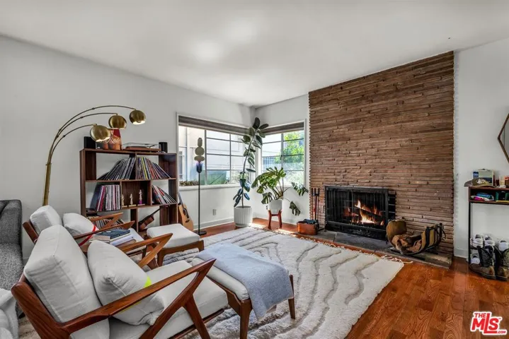 2652 N Beachwood Drive, Los Angeles, California 90068 — photo 5
