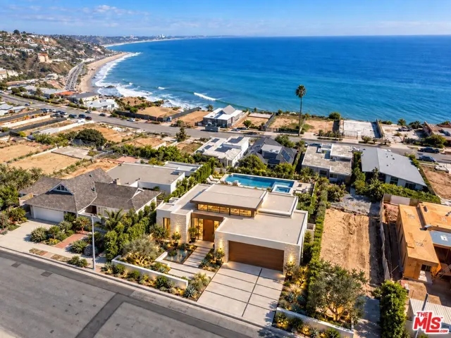18414 Wakecrest Drive, Malibu, California 90265 — photo 5