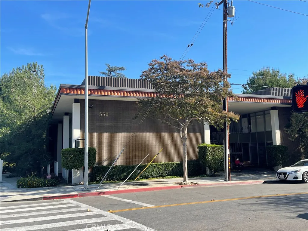 550 W Duarte #2