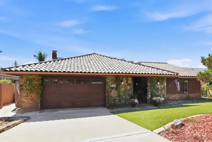 17233 Cloudcroft Drive, Poway, California 92064 — photo 4
