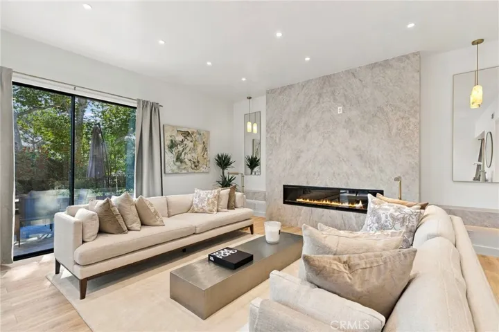 11 Palos 55, Irvine, California 92612 — photo 5