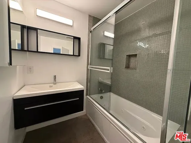 811 S Bedford Street 2d, Los Angeles, California 90035 — photo 4
