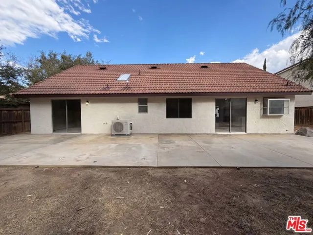 545 Spruce Court, Palmdale, California 93550 — photo 5