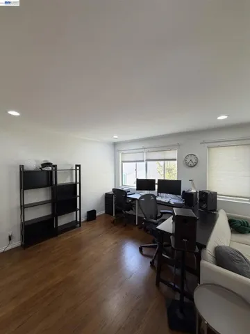 1015 N Kings Rd 309, West Hollywood, California 90069 — photo 4