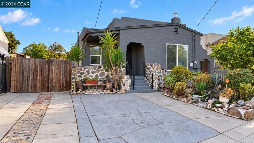 429 W 11th St, Pittsburg, California 94565 — photo 4