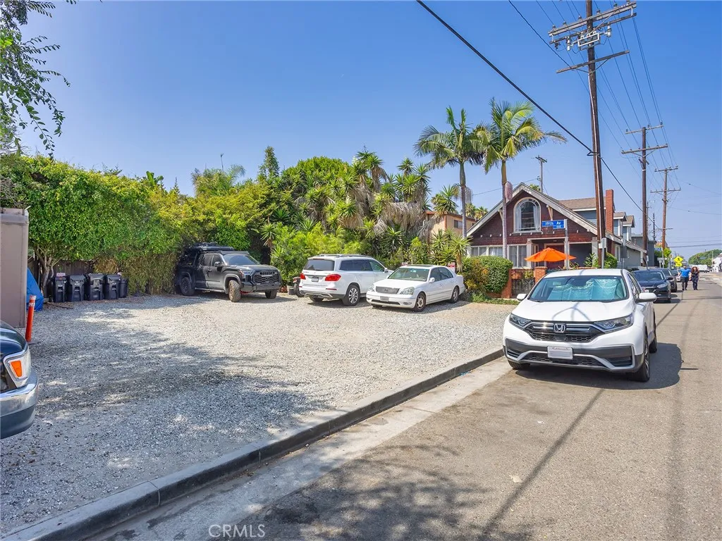 42 19th Ave