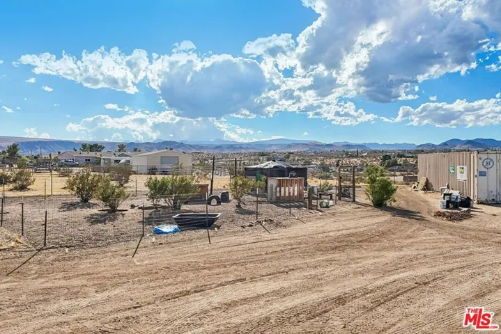 692 Tahoe Avenue, Yucca Valley, California 92284 — photo 5