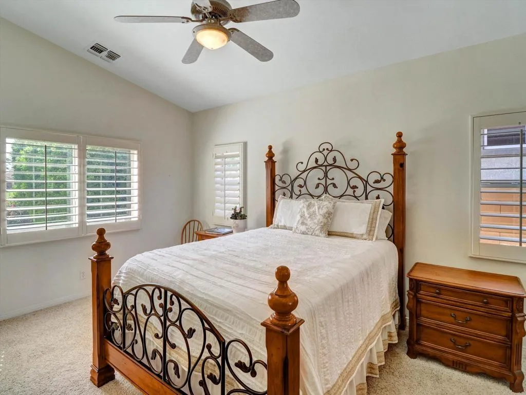 20-80385 Green Hills Dr-20