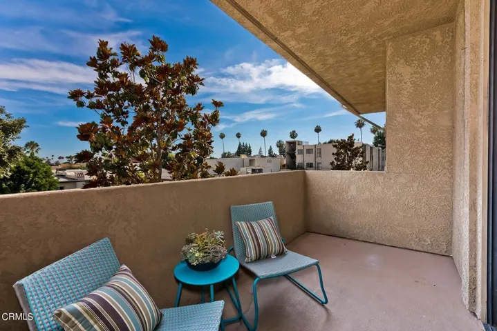 221 S Oak Knoll Avenue 304, Pasadena, California 91101 — photo 5