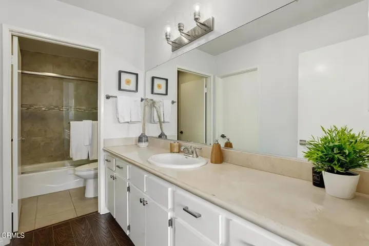 221 S Oak Knoll Avenue 304, Pasadena, California 91101 — photo 4