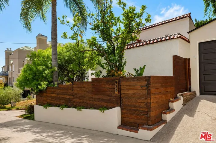 939 N Wetherly Drive, West Hollywood, California 90069 — photo 4