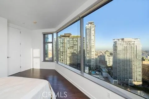 801 S Grand Avenue 2111, Los Angeles, California 90017 — photo 4