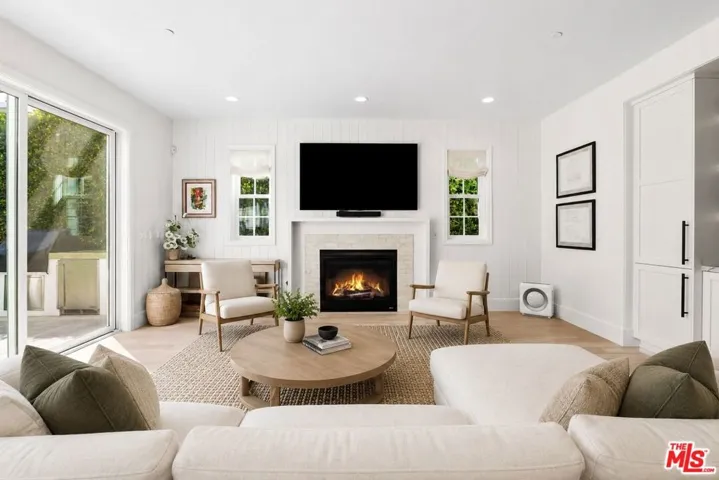 11380 Waterford St, Los Angeles, California 90049 — photo 5