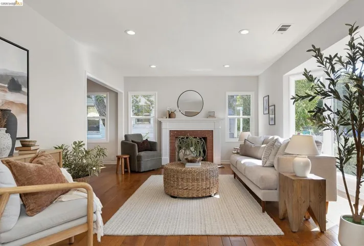 127 Covington St, Oakland, California 94605 — photo 4