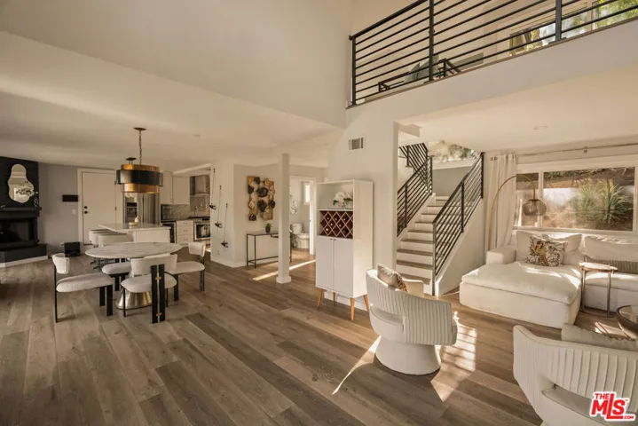 1664 Gladys Drive, Glendale, California 91206 — photo 4