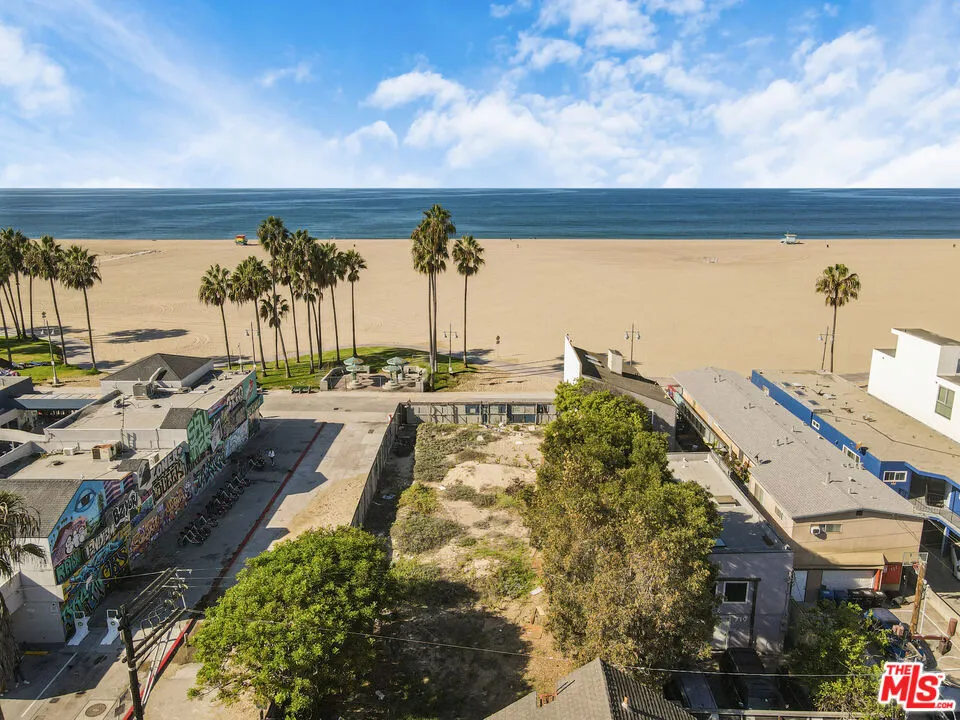 723 Ocean Front Walk