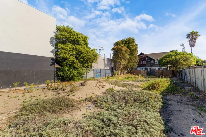 723 Ocean Front Walk, Venice, California 90291 — photo 5