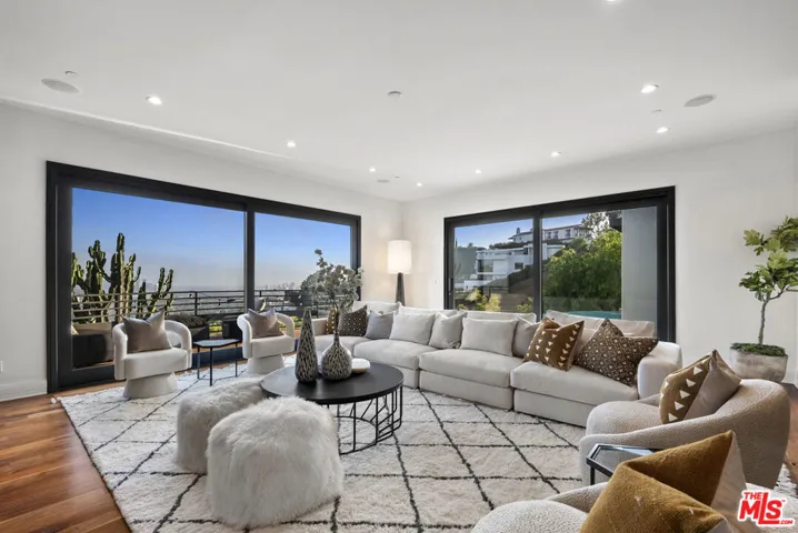 9330 Beverly Crest Drive, Beverly Hills, California 90210 — photo 4