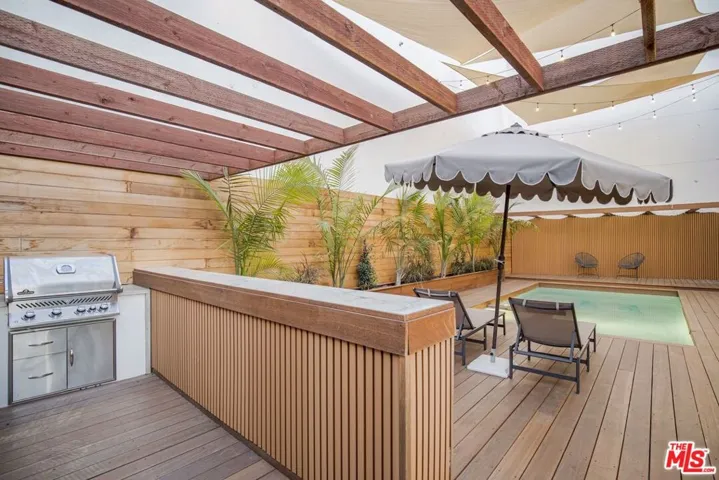 8755 Skyline Drive, Los Angeles, California 90046 — photo 5
