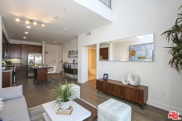 629 Traction Avenue 206, Los Angeles, California 90013 — photo 4