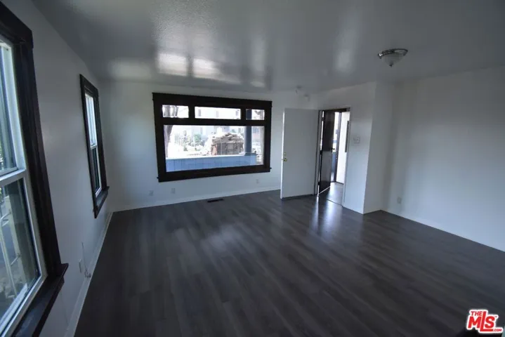 915 E 50th Street, Los Angeles, California 90011 — photo 4
