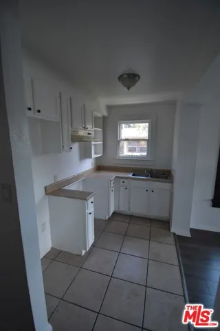 915 E 50th Street, Los Angeles, California 90011 — photo 5