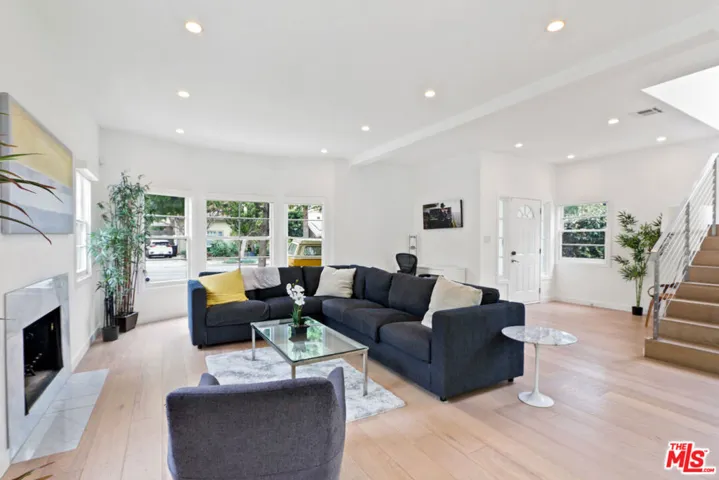 722 Kensington Road, Santa Monica, California 90405 — photo 5