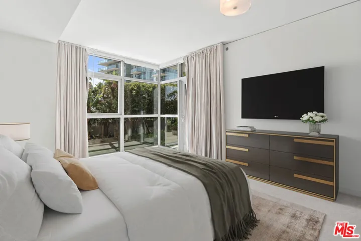 13650 Marina Pointe Drive 404, Marina Del Rey, California 90292 — photo 5