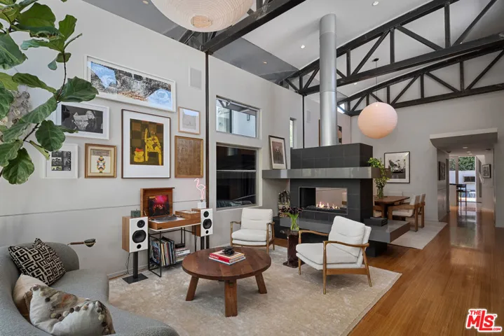 8735 Dorrington Avenue, West Hollywood, California 90048 — photo 5