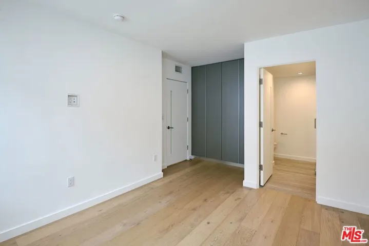 11785 Gateway Boulevard 6, Los Angeles, California 90064 — photo 4