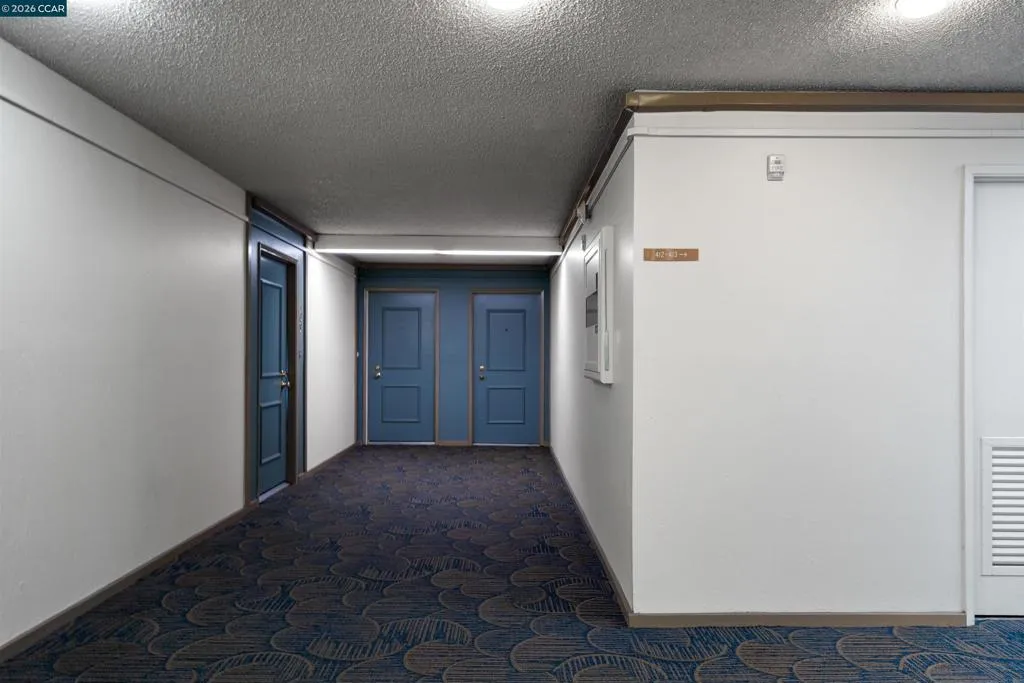 330 N Civic Dr #410