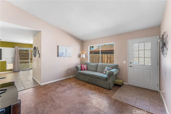 37061 29th E, Palmdale, California 93550 — photo 4