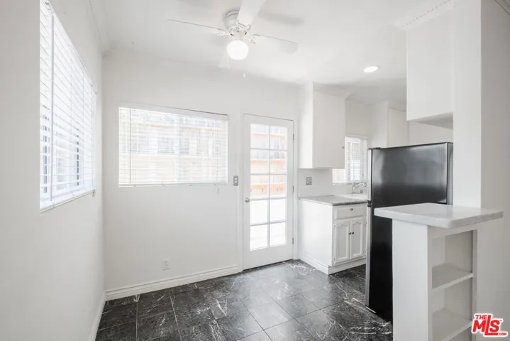 1405 Ocean Park Boulevard D, Santa Monica, California 90405 — photo 4