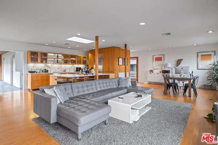 221 3rd Avenue, Venice, California 90291 — photo 5