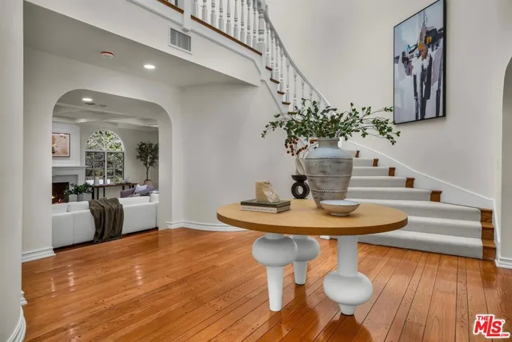 3225 Iredell Lane, Studio City, California 91604 — photo 5