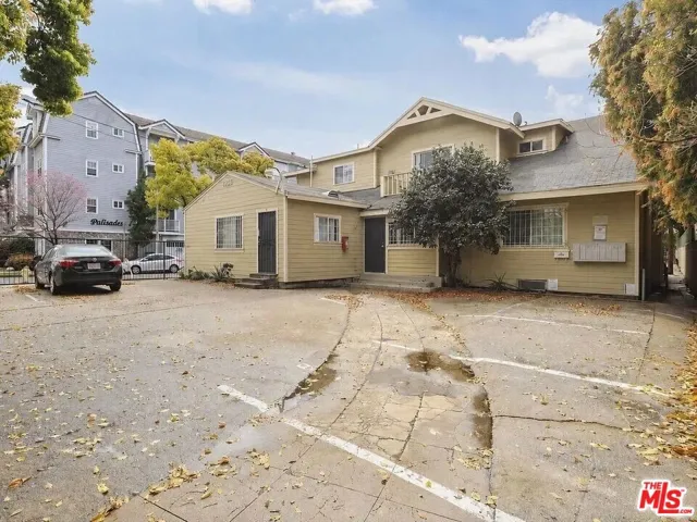 1238 W Adams Boulevard 2, Los Angeles, California 90007 — photo 5